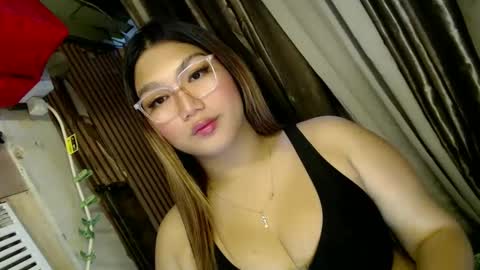 Sweet   online show from February 9, 6:05 pm