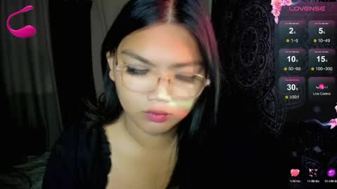 Snapshot of louheart chatting on June 6, 10:14 pm Sweet online show from June 6, 10:14 pm