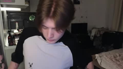 louie_evans online show from March 2, 7:10 pm