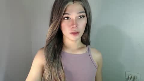 louilalicious online show from February 24, 6:05 am