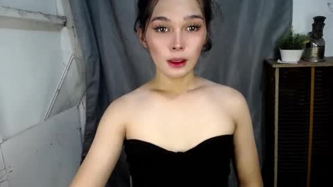 louilalicious online show from September 11, 4:34 am