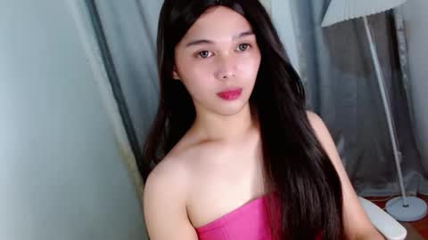 louilalicious online show from November 7, 6:13 am