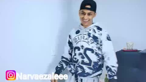 Snapshot of louis_ale chatting on October 31, 2:01 am Alejandro online show from October 31, 2:01 am