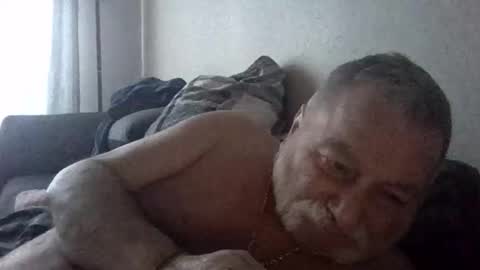 louis_chokdee online show from February 17, 4:15 pm