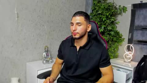 Louis online show from December 4, 2:10 am