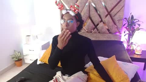 Louis Valdz online show from December 4, 7:34 pm