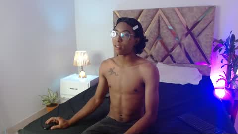 Louis Valdz online show from December 5, 9:17 pm