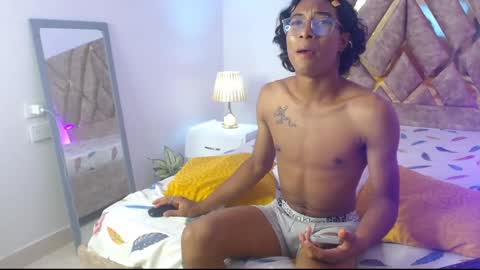 Louis Valdz online show from December 7, 1:58 am