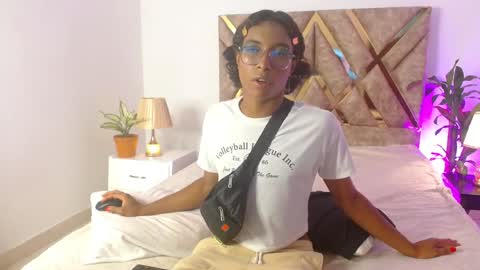 Louis Valdz online show from December 12, 8:53 pm