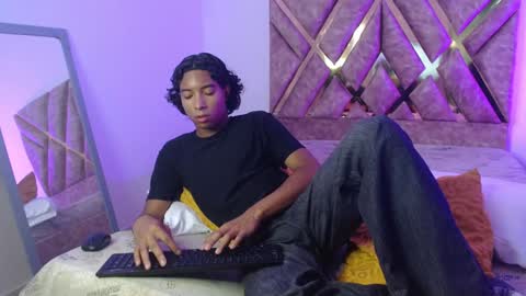 Louis Valdz online show from January 10, 9:20 pm