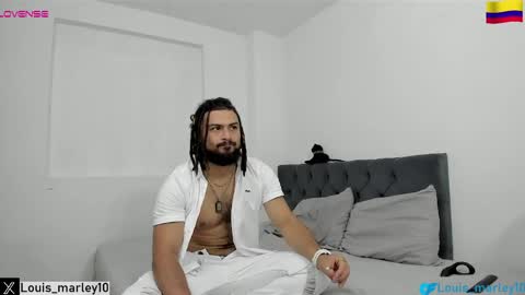 louis_marley_ online show from April 11, 5:06 pm