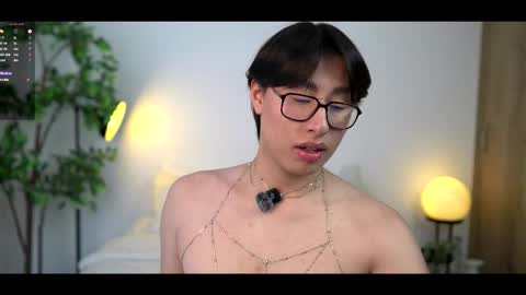 Louis online show from March 12, 8:48 pm