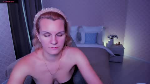 Louisa online show from December 12, 10:56 am