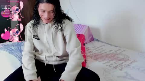 Snapshot of louise_22cm chatting on May 1, 1:26 pm Mi lu online show from May 1, 1:26 pm