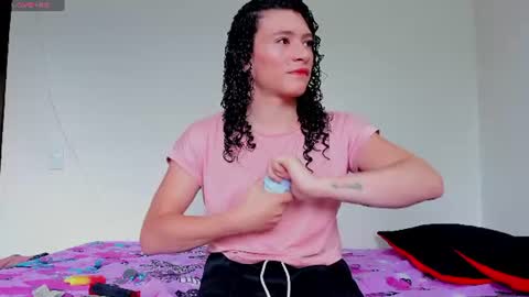 Snapshot of louise_22cm chatting on June 13, 1:09 pm Mi lu online show from June 13, 1:09 pm