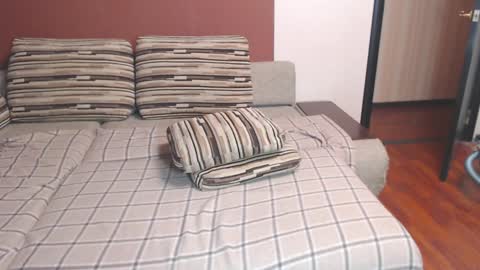 Louise Love online show from December 13, 12:39 pm