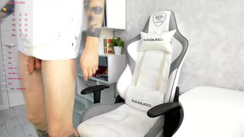 Louis  online show from February 27, 1:38 pm