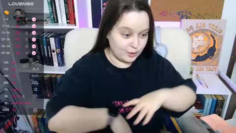 Snapshot of lovbess chatting on February 25, 3:32 pm Mia online show from February 25, 3:32 pm