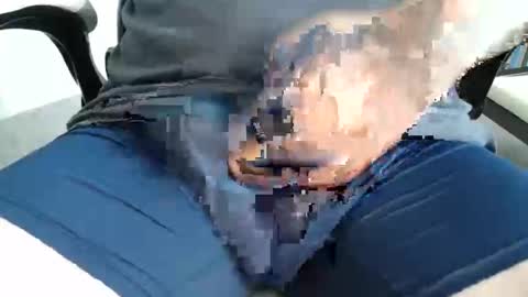 Snapshot of love2c2c2 chatting on February 2, 1:54 pm love2c2c2 online show from February 2, 1:54 pm