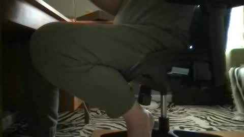 Love to suck cock.... online show from March 16, 7:18 pm