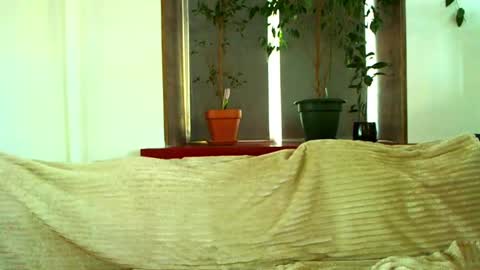 Cute face online show from February 24, 3:23 am