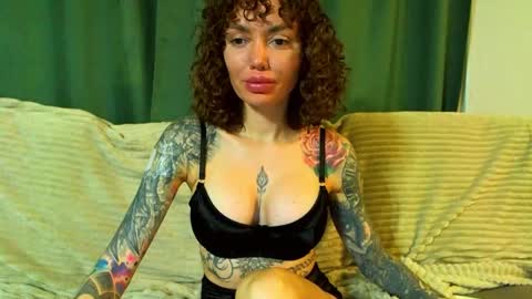 Cute face online show from December 1, 3:00 am