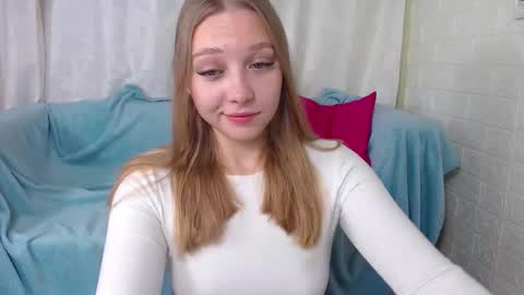 love bella  online show from September 24, 12:25 am