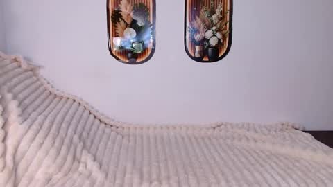 love bella  online show from April 3, 12:08 am