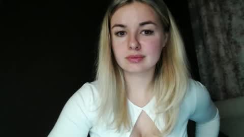 Megane online show from April 3, 7:34 pm