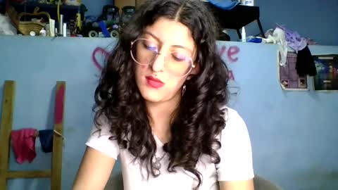 Snapshot of love_electra chatting on September 23, 12:13 am love_electra online show from September 23, 12:13 am