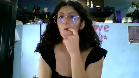 love_electra online show from April 7, 2:17 pm