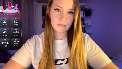 Snapshot of love_haven chatting on September 25, 4:21 pm Megan online show from September 25, 4:21 pm