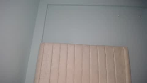 Miah online show from November 22, 2:32 am