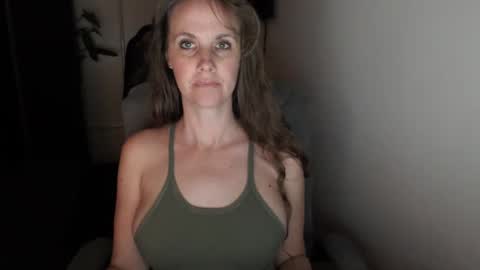 LoVe On  online show from October 7, 1:25 am