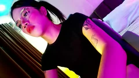 Seren online show from March 13, 4:08 am