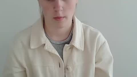 Vivian online show from November 7, 10:15 am