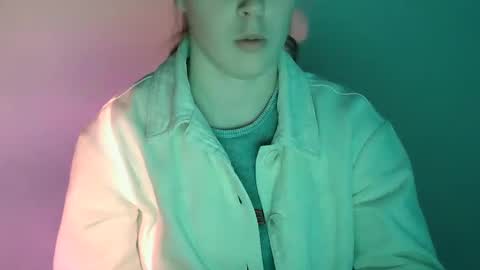 Vivian online show from December 3, 1:42 pm