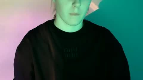 Vivian online show from December 4, 2:15 pm