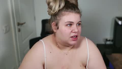 Ally online show from November 24, 8:25 am