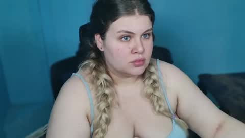 Snapshot of love_wiggy18 chatting on May 11, 6:52 am Ally online show from May 11, 6:52 am