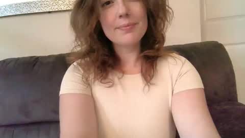 Connie Rae online show from November 21, 3:49 am