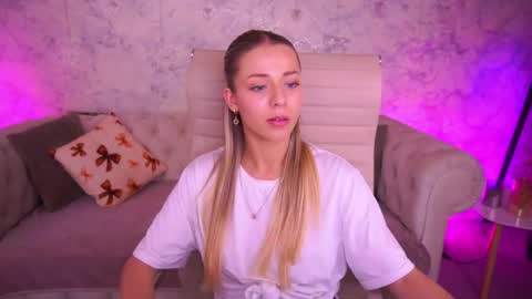 loveedove online show from May 11, 1:17 pm