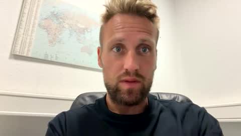 Snapshot of lovefuesse chatting on September 9, 7:52 am lovefuesse online show from September 9, 7:52 am