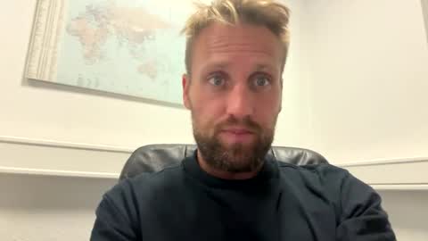 Snapshot of lovefuesse chatting on September 15, 8:03 am lovefuesse online show from September 15, 8:03 am