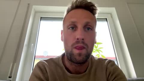 Snapshot of lovefuesse chatting on October 26, 3:29 pm lovefuesse online show from October 26, 3:29 pm