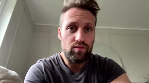 lovefuesse online show from November 17, 8:09 am