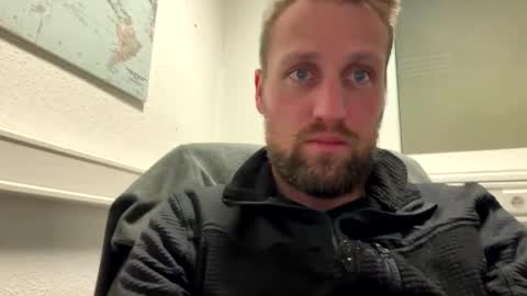 lovefuesse online show from January 14, 9:04 am