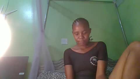 lovegal335 online show from December 3, 9:46 pm