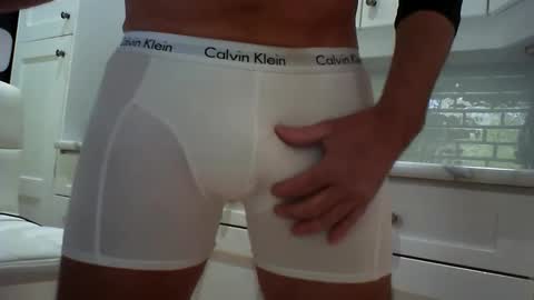 Snapshot of lovehairyone chatting on January 6, 8:50 pm lovehairyone online show from January 6, 8:50 pm