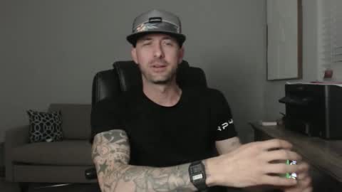 lovehatlovers online show from April 20, 6:16 am